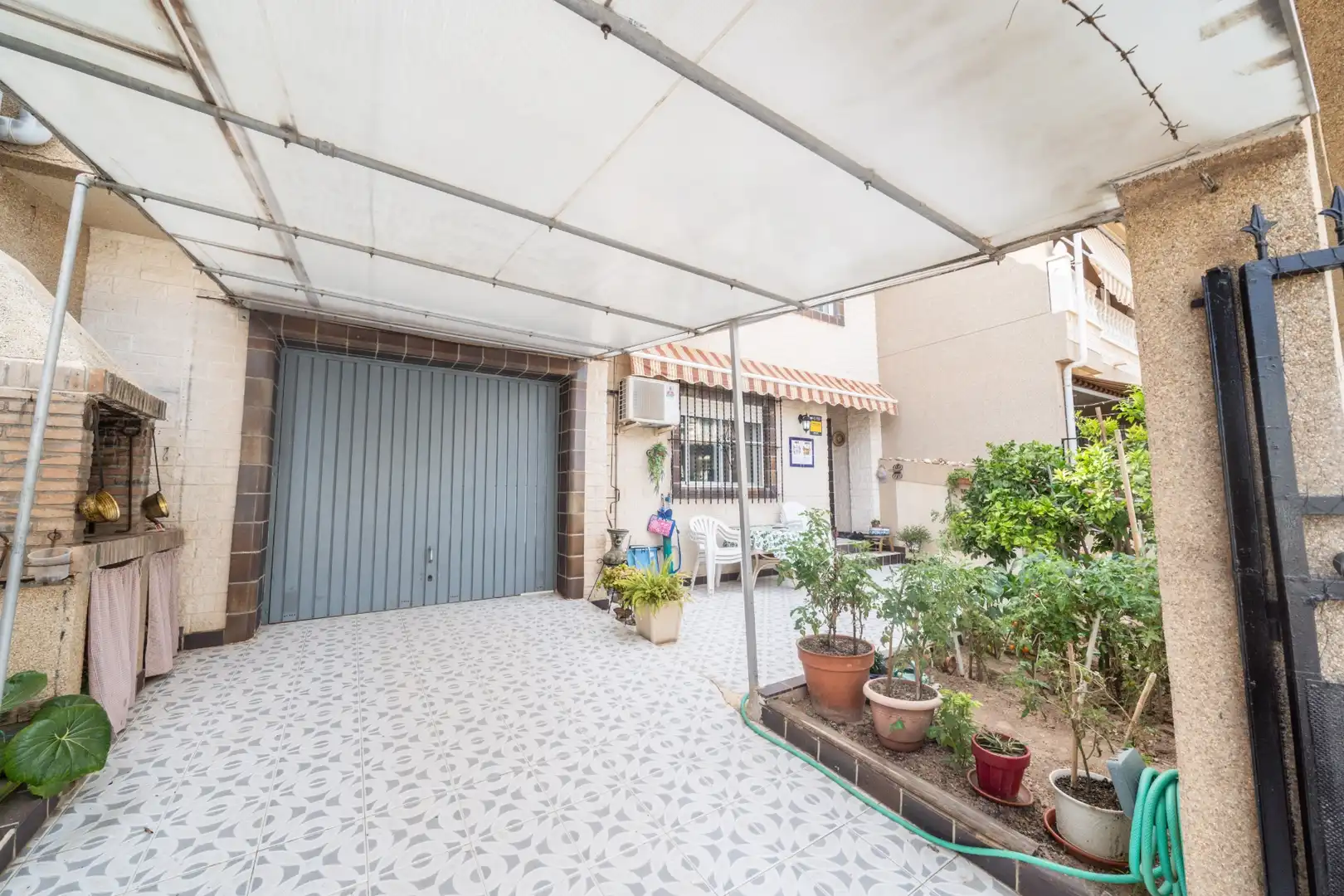 Casa adosada en venda en San Pedro del Pinatar amb Aire condicionat, Jardí privat i Terrassa