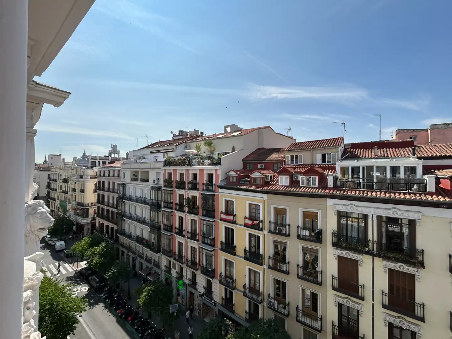 Vista exterior de Piso en venta en Madrid con Calefacción, Parquet y Trastero