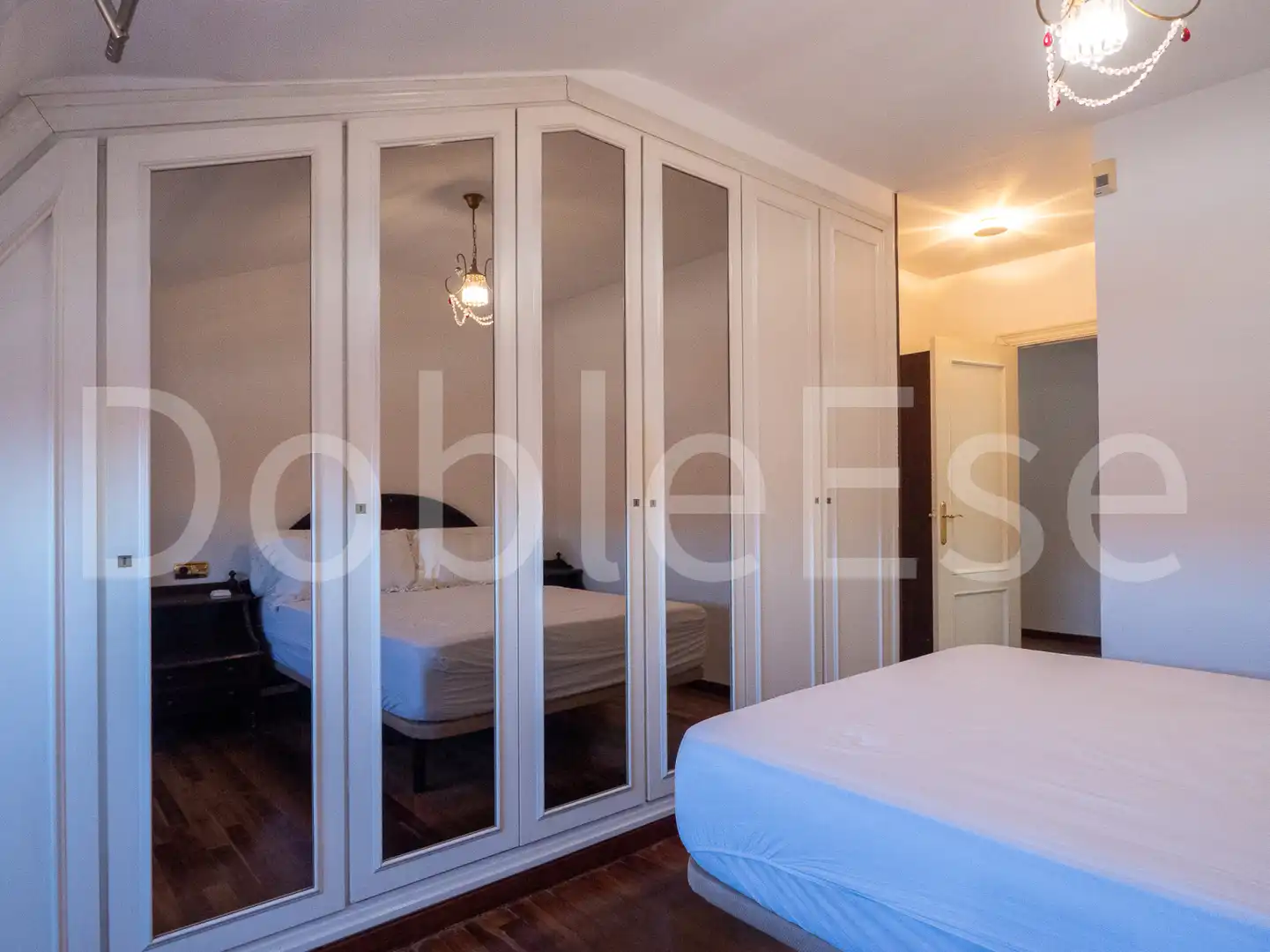 Habitación de Ático de alquiler en Gijón  con Calefacción, Jardín privado y Parquet