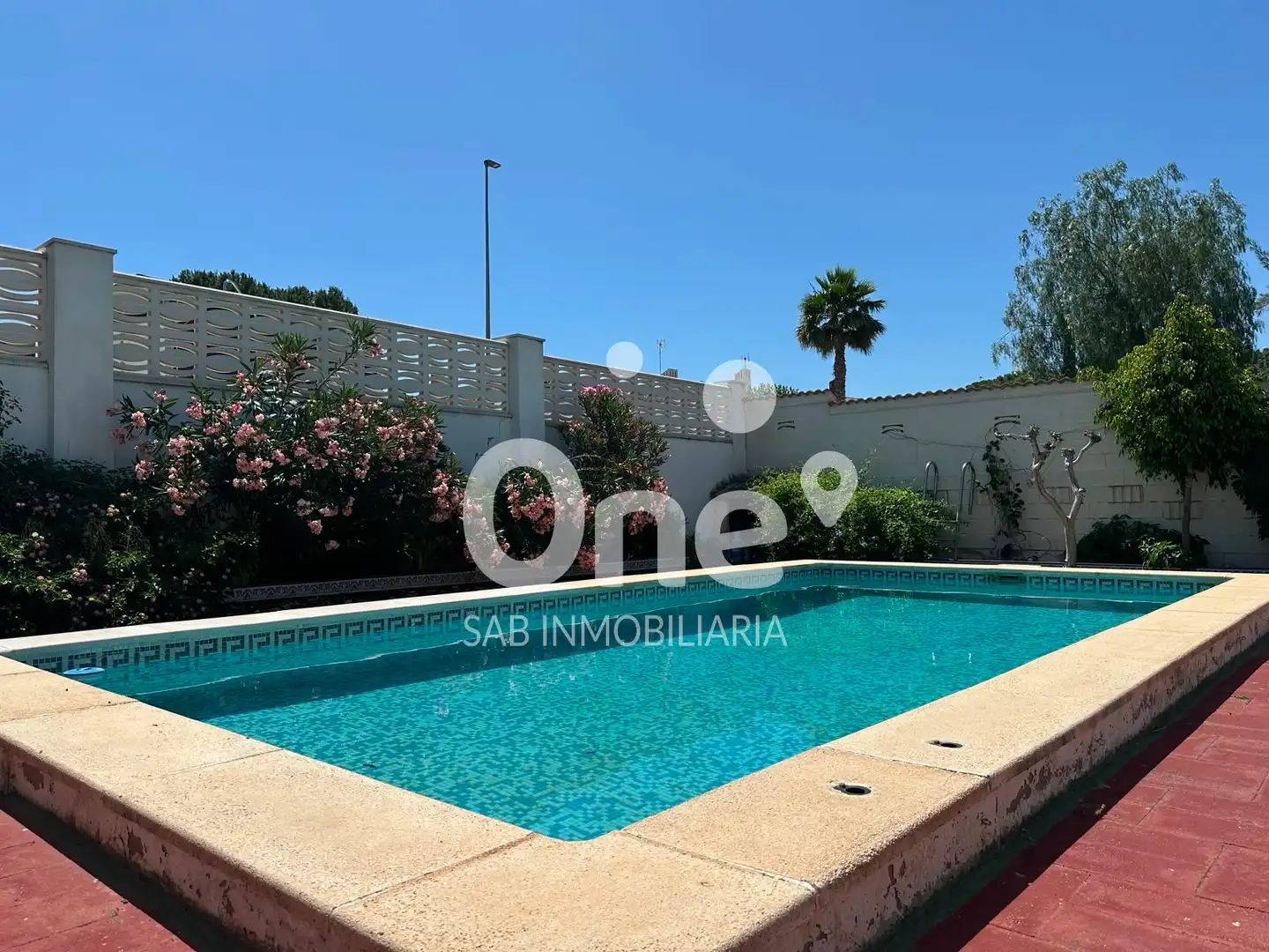 Swimming pool of Houses for sale in San Antonio de Benagéber  with Air Conditioner, Private garden and Terrace