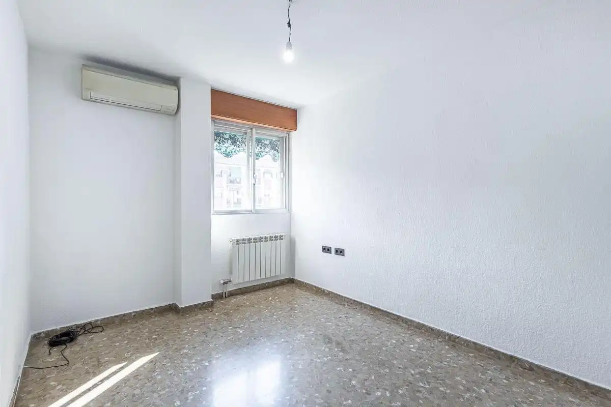 Schlafzimmer von Wohnung zur Miete in Granada mit Heizung und Gemeinschaftspool