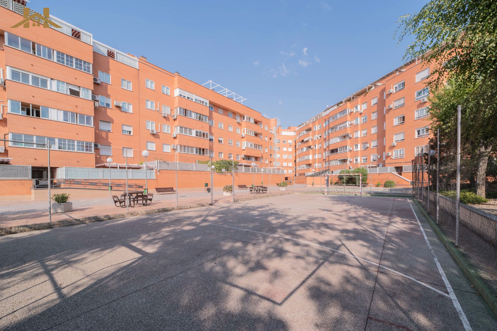 Exterior view of Flat for sale in Valdemoro  with Air Conditioner, Heating and Furnished