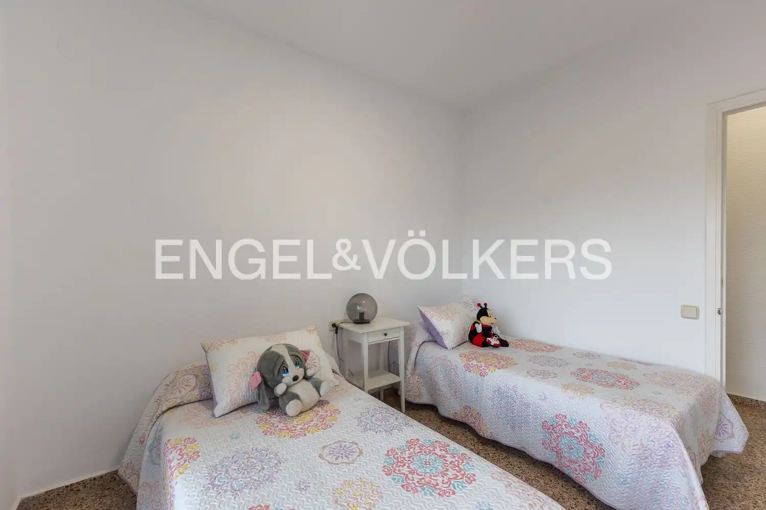 Habitación de Casa o chalet en venta en Paterna con Calefacción, Jardín privado y Terraza