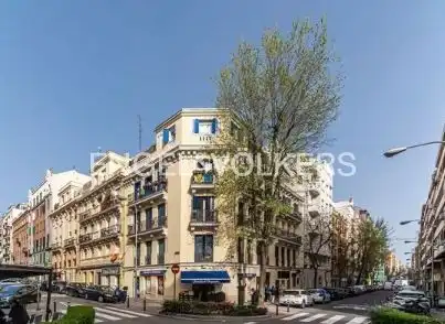 Außenansicht von Wohnung zur Miete in Madrid mit Klimaanlage und Heizung