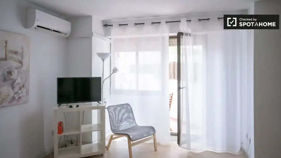 Flat with terrace to rent in L'Eixample, imagen 5