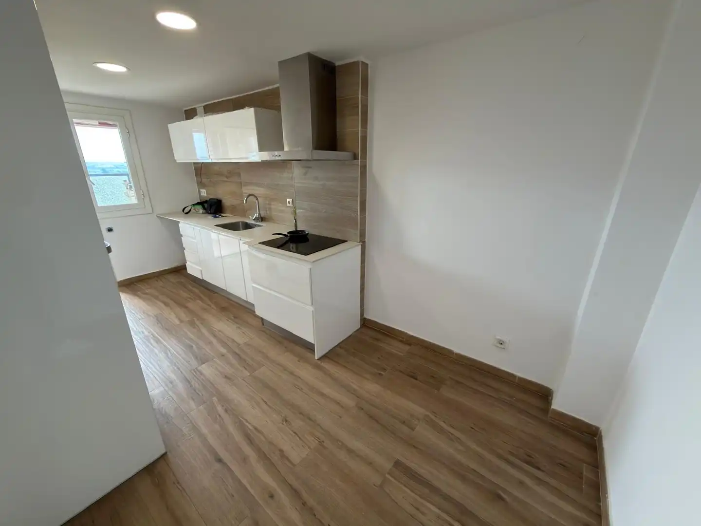 Cocina de Piso en venta en Lleida con Calefacción, Horno y Microondas