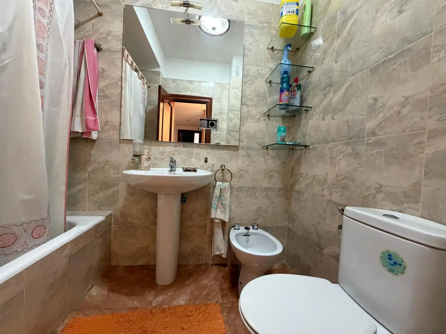 Baño de Piso en venta en  Logroño con Calefacción y Balcón