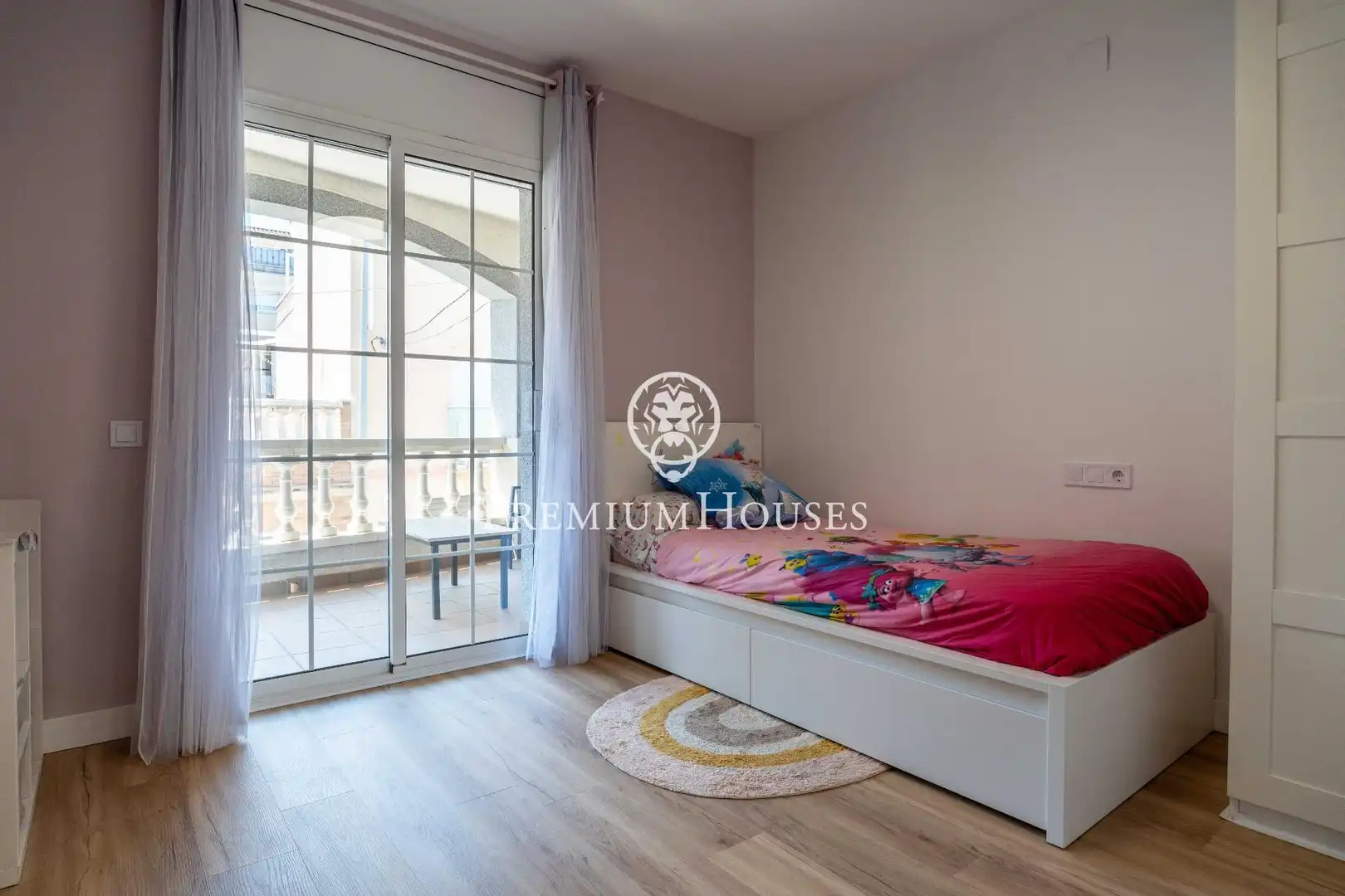 Bedroom of Detached homes for sale in Vilanova i la Geltrú  with Air Conditioner, Heating and Storage room