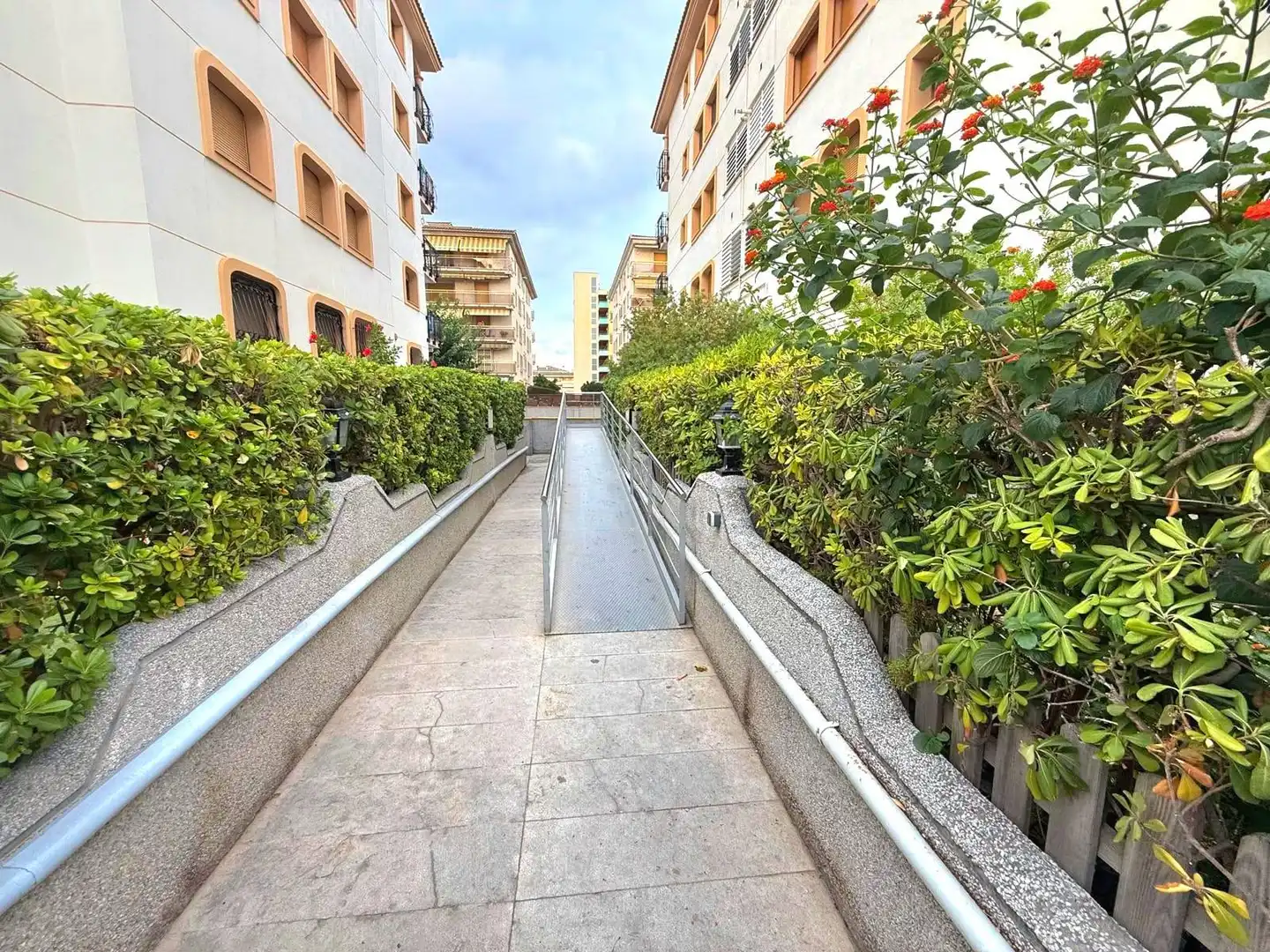 Vista exterior de Apartamento en venta en Calafell con Calefacción, Jardín privado y Terraza