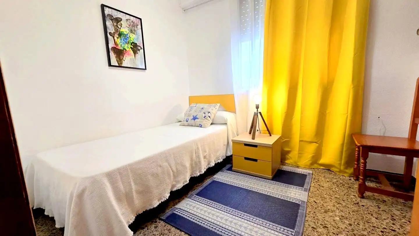Bedroom of Flat for rent in Gandia
