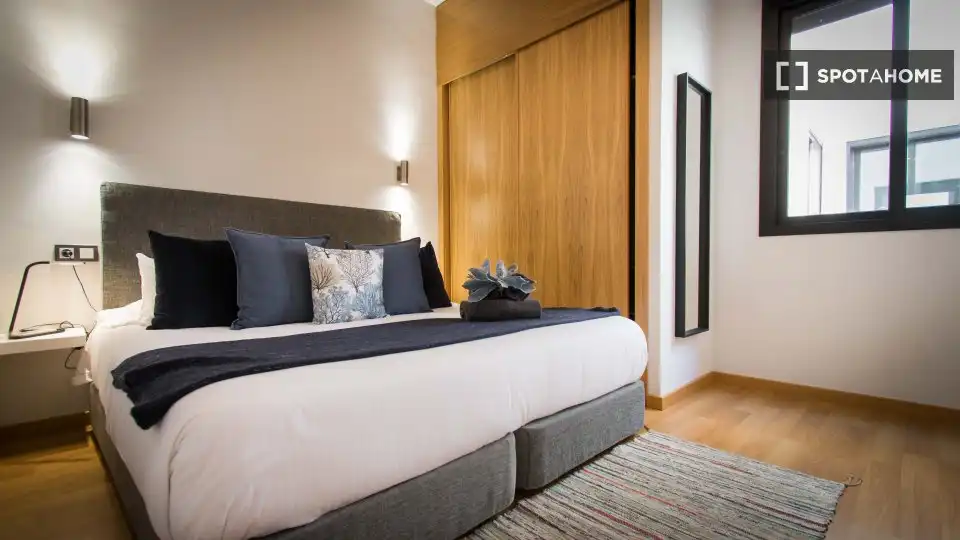 Dormitori de Apartament per a compartir en Málaga amb Aire condicionat, Calefacció i Terrassa