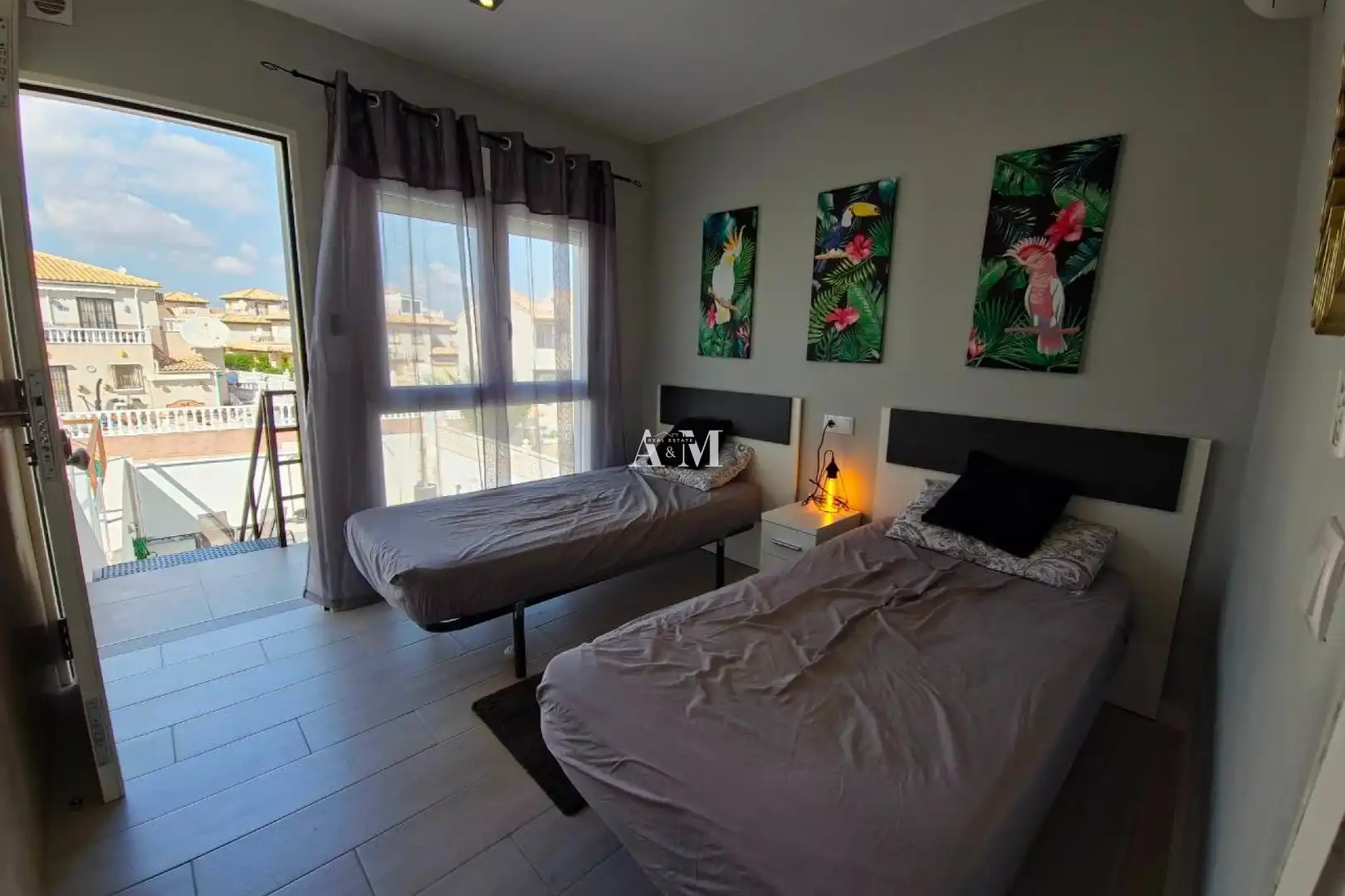 Detached homes for rent in La Regia