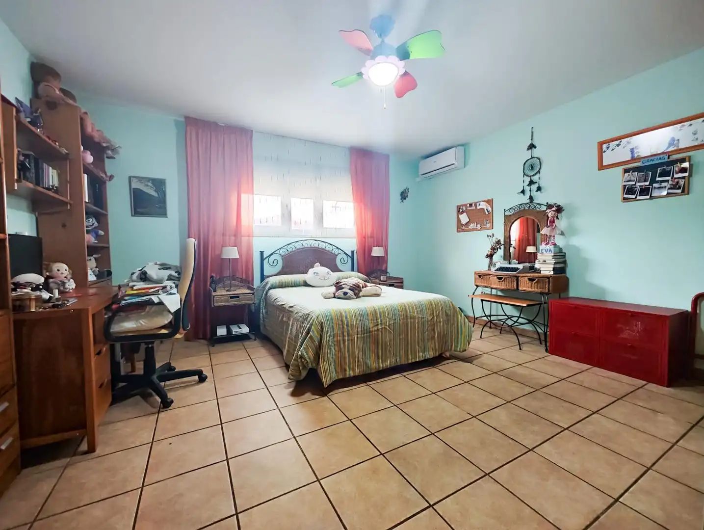 Dormitori de Casa o xalet en venda en Puertollano amb Aire condicionat, Calefacció i Jardí privat