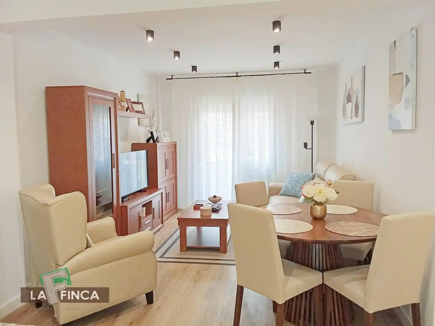 Sala de estar de Piso en venta en Oviedo  con Calefacción y Terraza