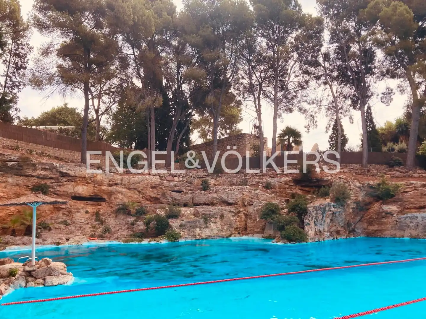 Piscina de Casa o chalet de alquiler en Rocafort con Aire acondicionado, Calefacción y Jardín privado