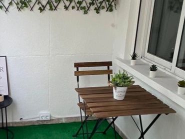 Piso con balcón en venta en Avinguda del Port 135