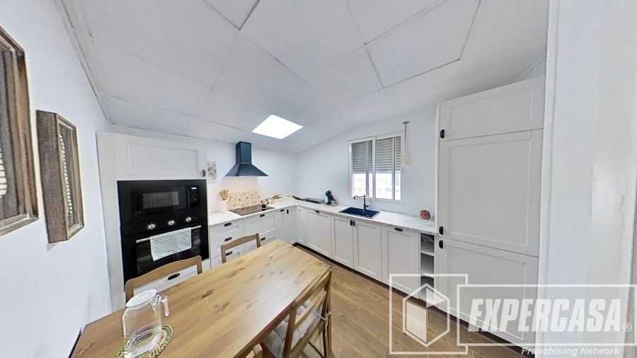 Kitchen of House or chalet for sale in Burjassot  with Air Conditioner, Heating and Terrace