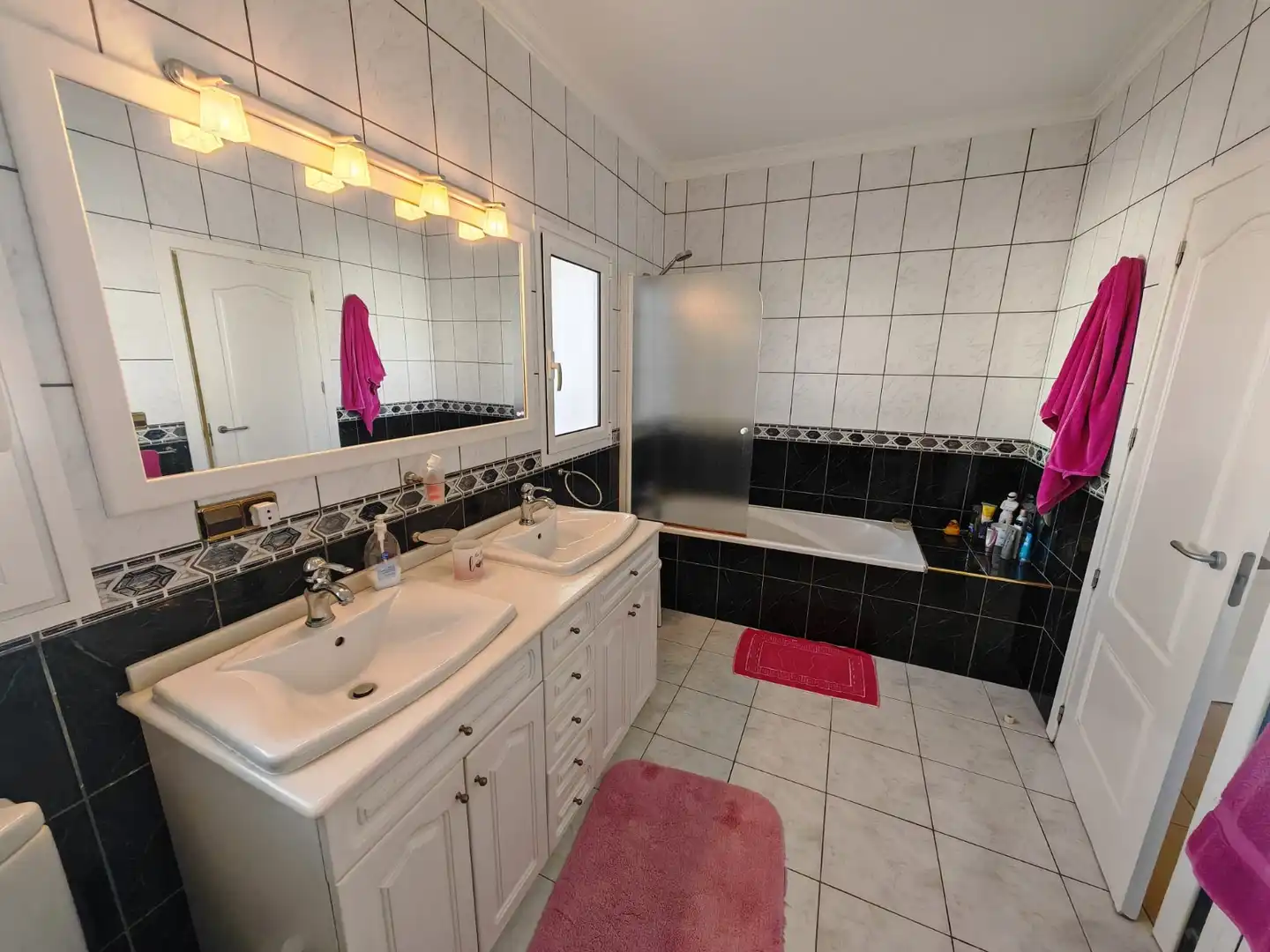 Bathroom of Houses for sale in Moraira