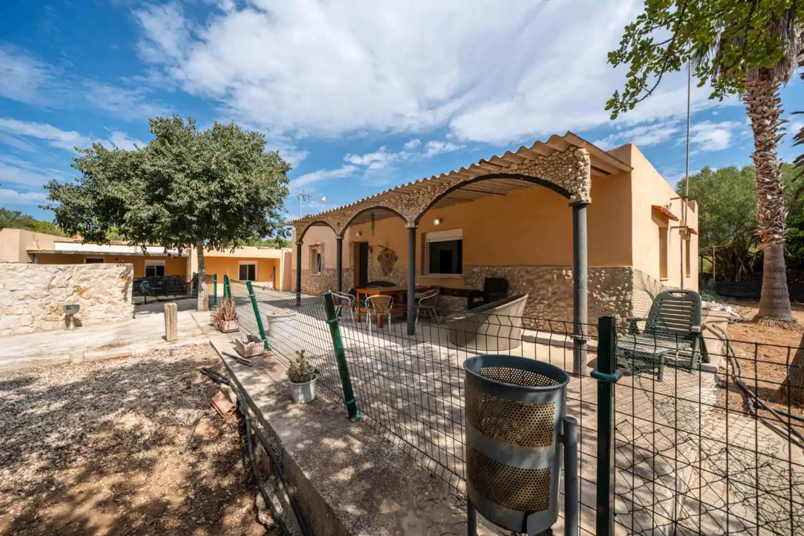 Casa rústica con piscina en venta en Llucmajor pueblo