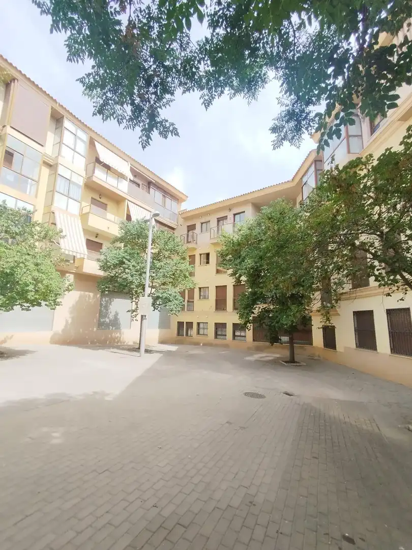 Vista exterior de Àtic en venda en Guadix amb Aire condicionat, Calefacció i Terrassa