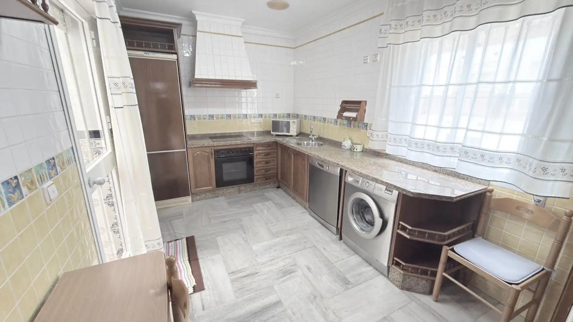 Cocina de Casa adosada en venta en Moguer con Terraza