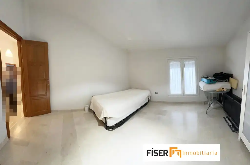 Vista exterior de Casa o chalet en venta en Los Santos de Maimona con Calefacción y Jardín privado