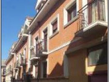 Piso en venta en Calle Emiliano Martín