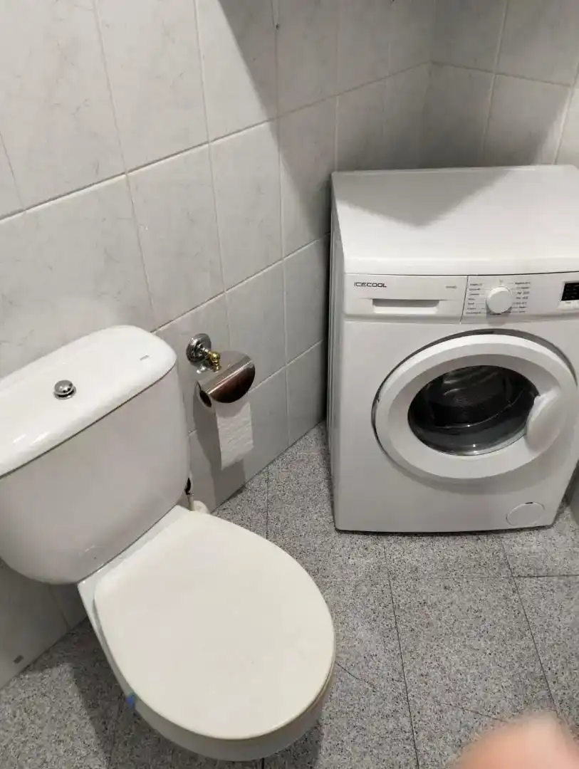 Bany de Pis en venda en Ponferrada amb Parquet, Moblat i Balcó