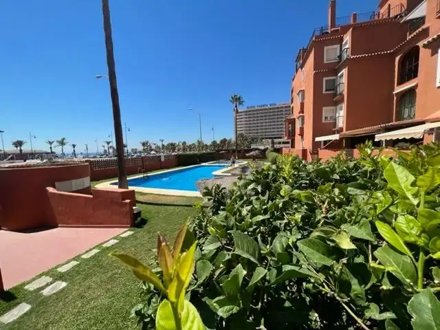 Vista exterior de Àtic en venda en Torremolinos amb Aire condicionat, Terrassa i Traster