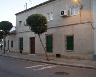 Vista exterior de Casa o xalet en venda en Manzanares amb Calefacció
