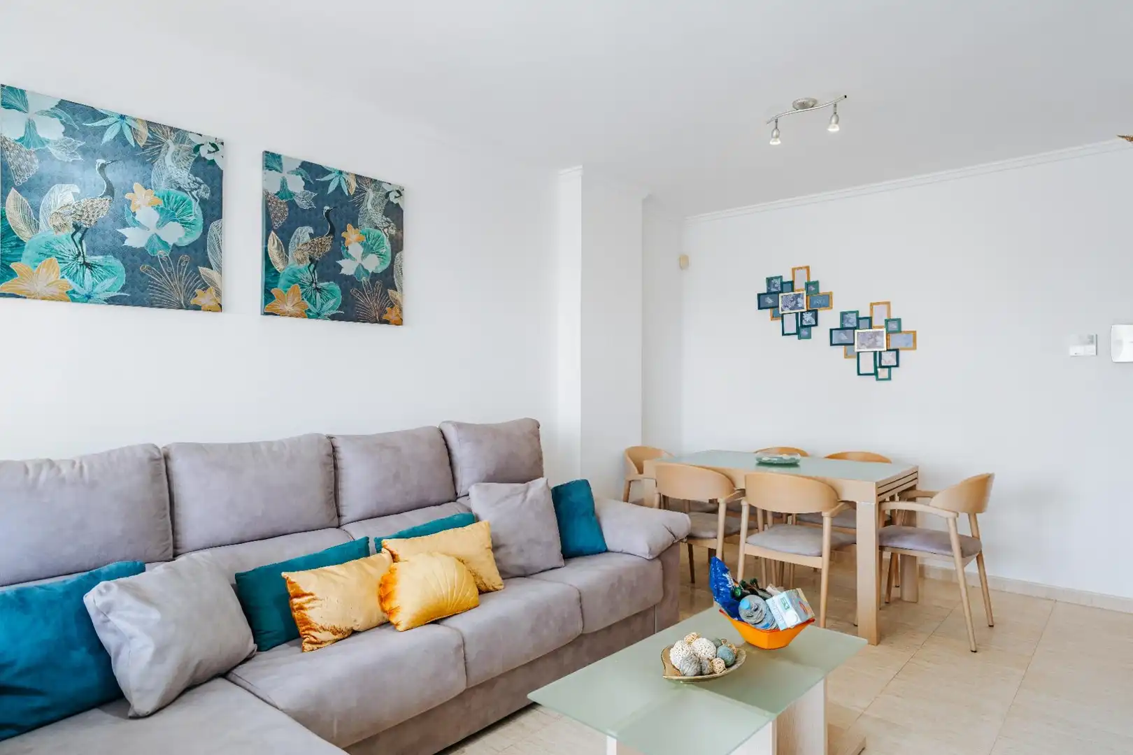 Sala d'estar de Apartament de lloguer en Villajoyosa / La Vila Joiosa amb Aire condicionat, Calefacció i Jardí privat