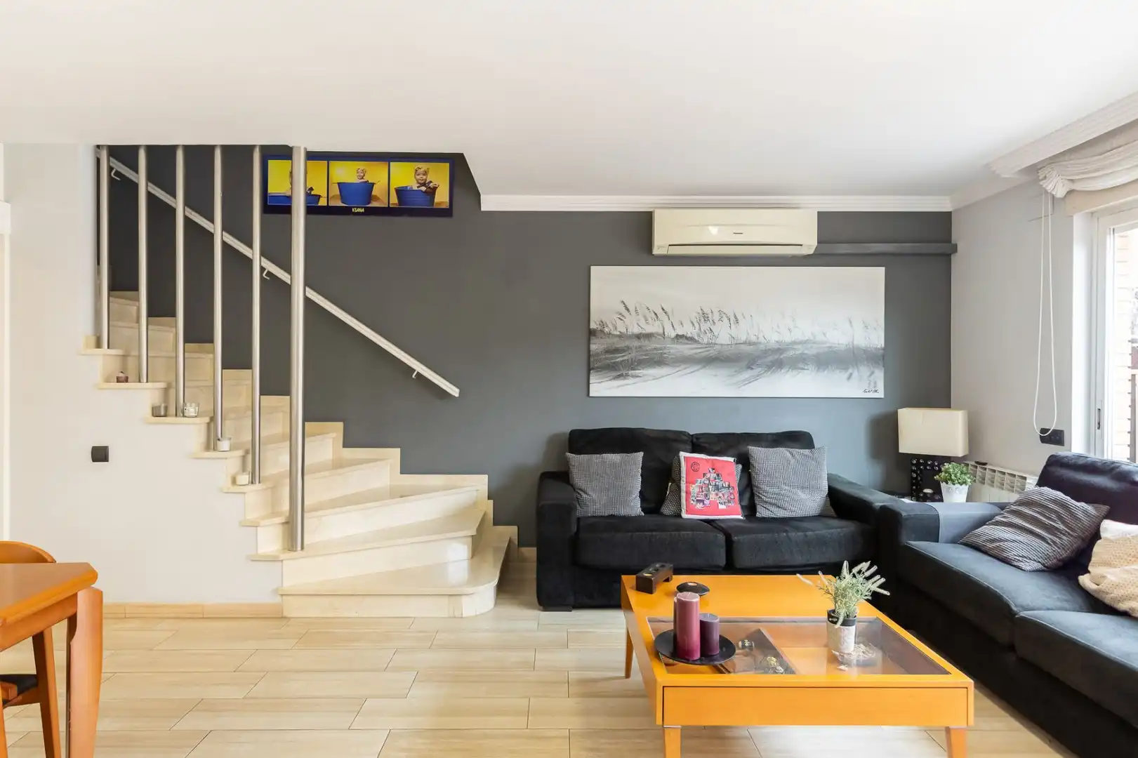 Sala d'estar de Casa o xalet en venda en Badalona amb Aire condicionat, Calefacció i Terrassa