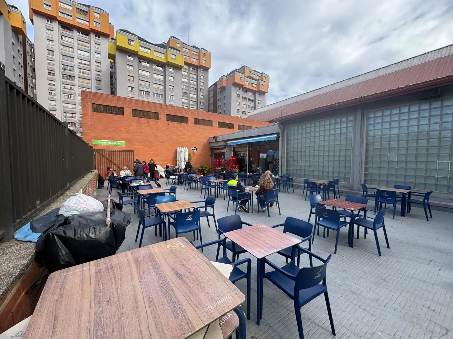 Commercial properties for rent in Canyelles
