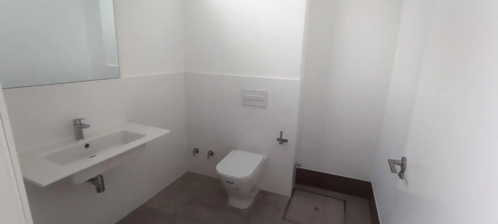Badezimmer von Geschaftsraum zur Miete in Sevilla