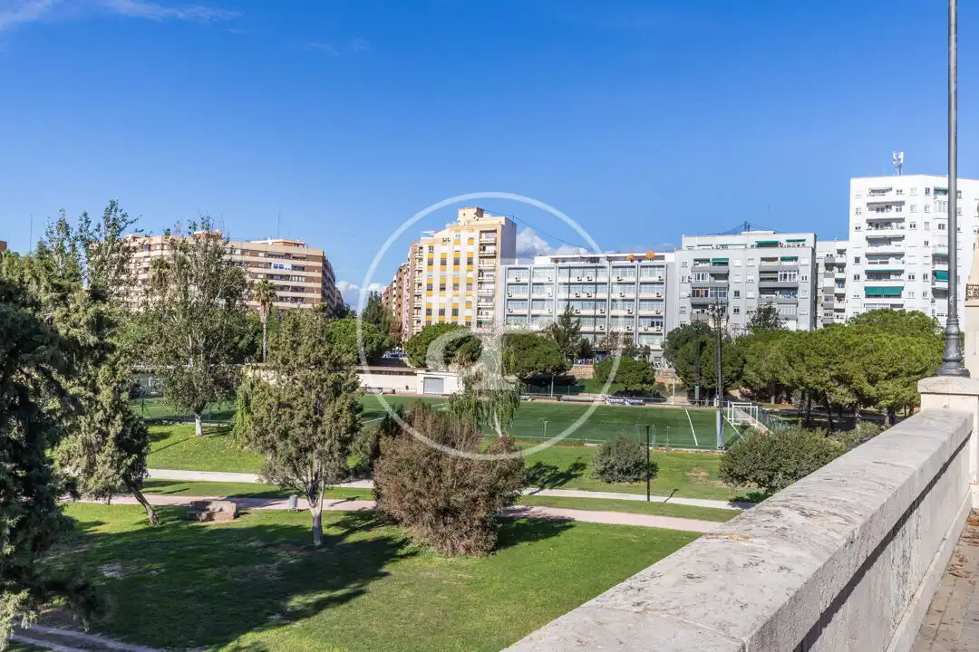 Exterior view of Flat for rent in Valencia  with Air Conditioner, Heating and Furnished