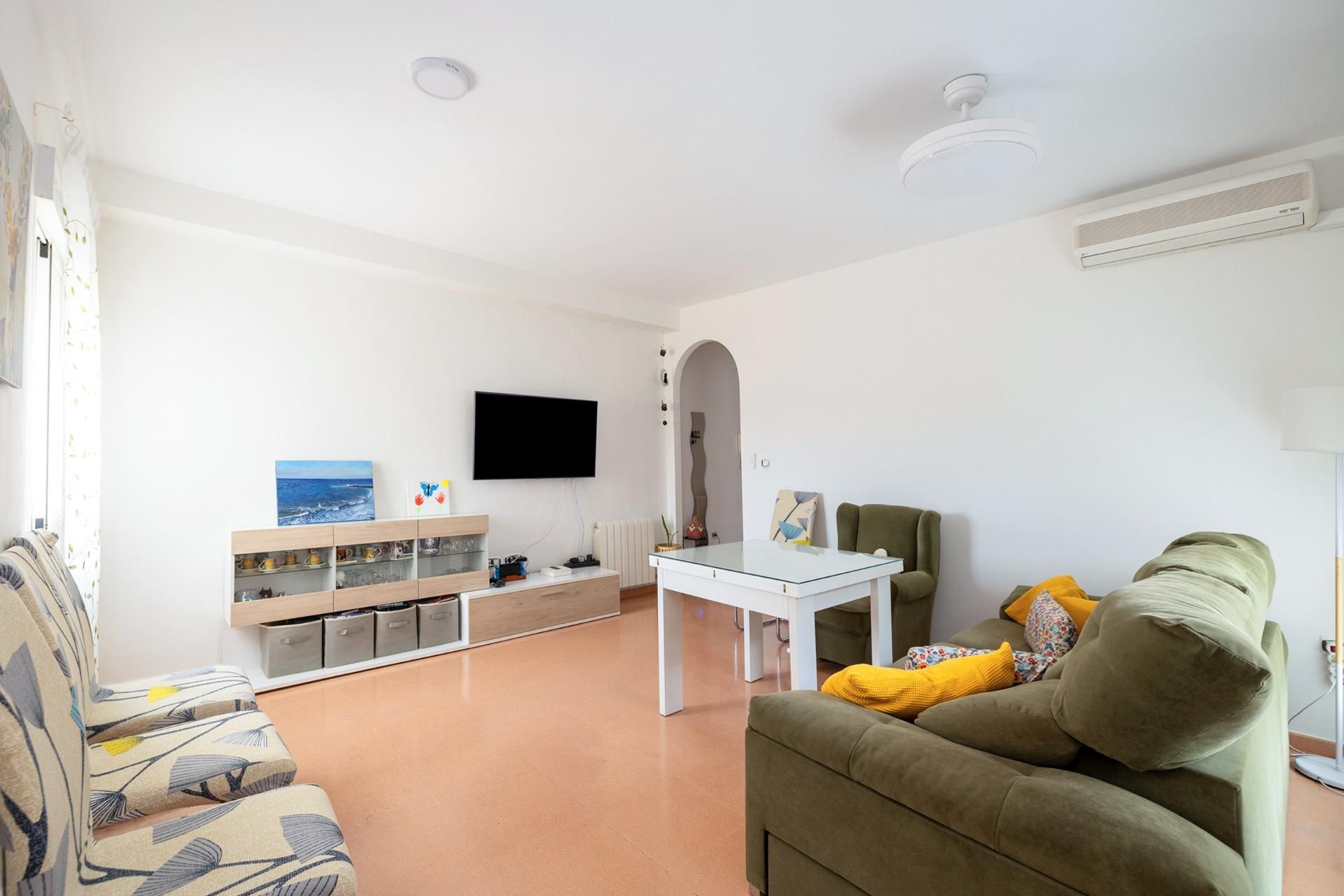 Wohnzimmer von Wohnung zum verkauf in Albolote mit Klimaanlage