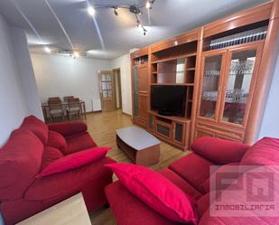 Sala d'estar de Pis de lloguer en Las Navas del Marqués 