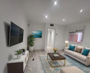 Living room of Planta baja for sale in  Madrid Capital  with Air Conditioner, Heating and Storage room