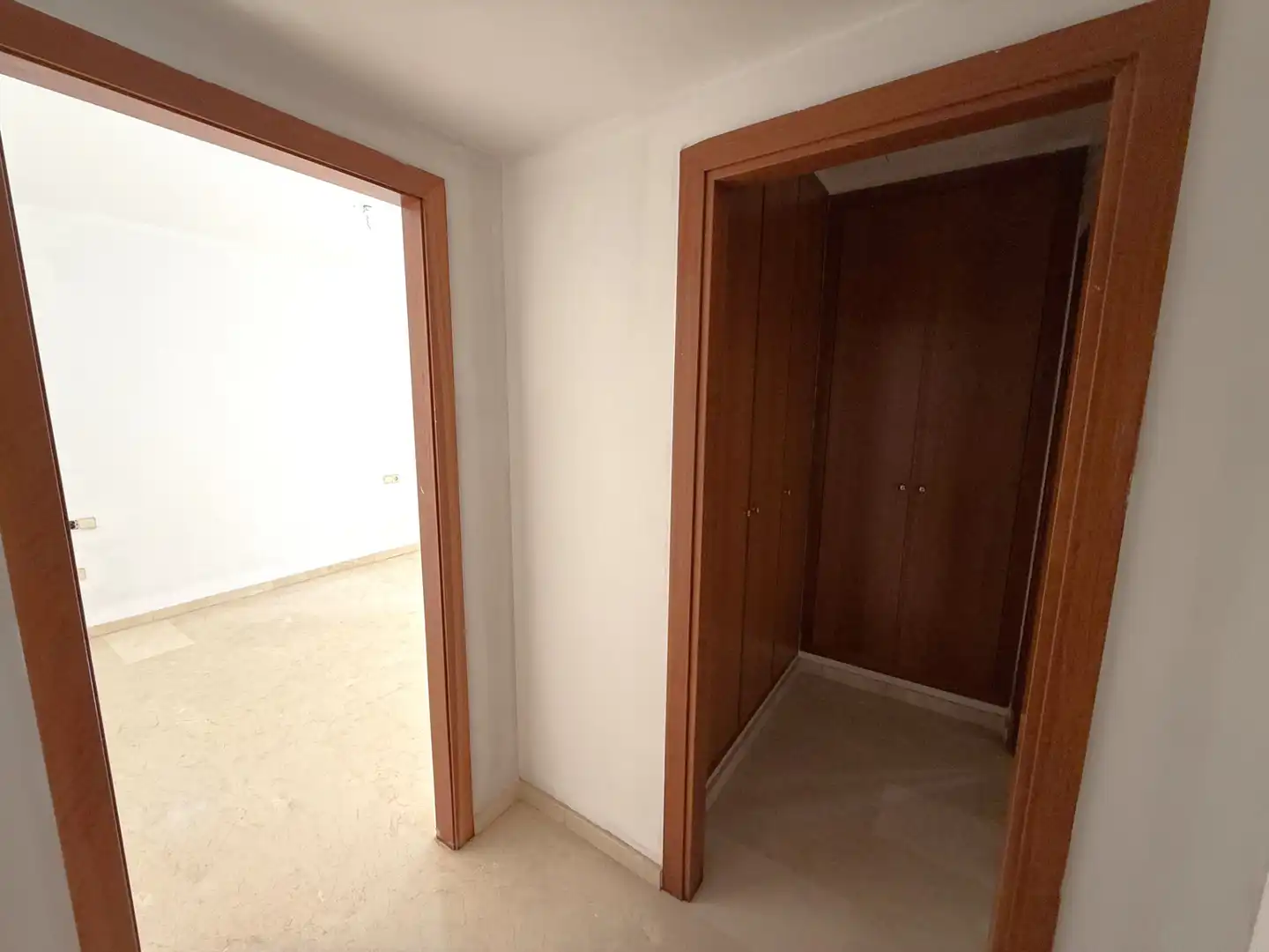 Casa adosada en venta en Torrent con Terraza, Trastero y Piscina comunitaria