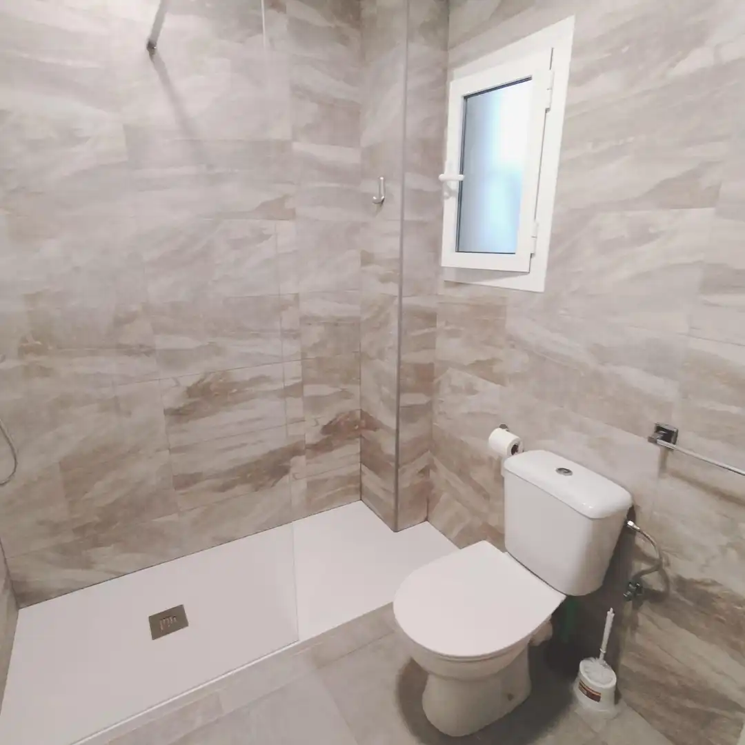 Bathroom of Flat for rent in Mislata  with Air Conditioner
