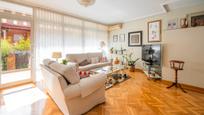 Living room of Single-family semi-detached for sale in  Madrid Capital  with Air Conditioner, Heating and Private garden