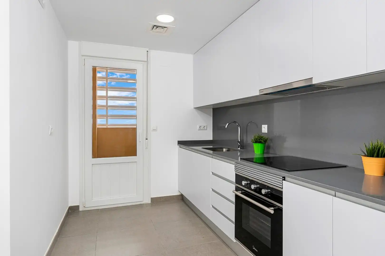Cocina de Piso en venta en La Manga del Mar Menor con Aire acondicionado, Calefacción y Jardín privado