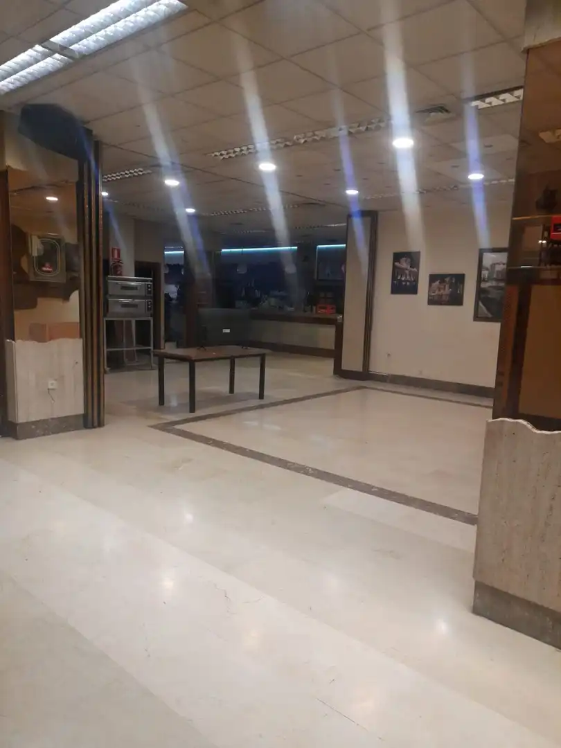 Local comercial en venda a Centro, imagen 3