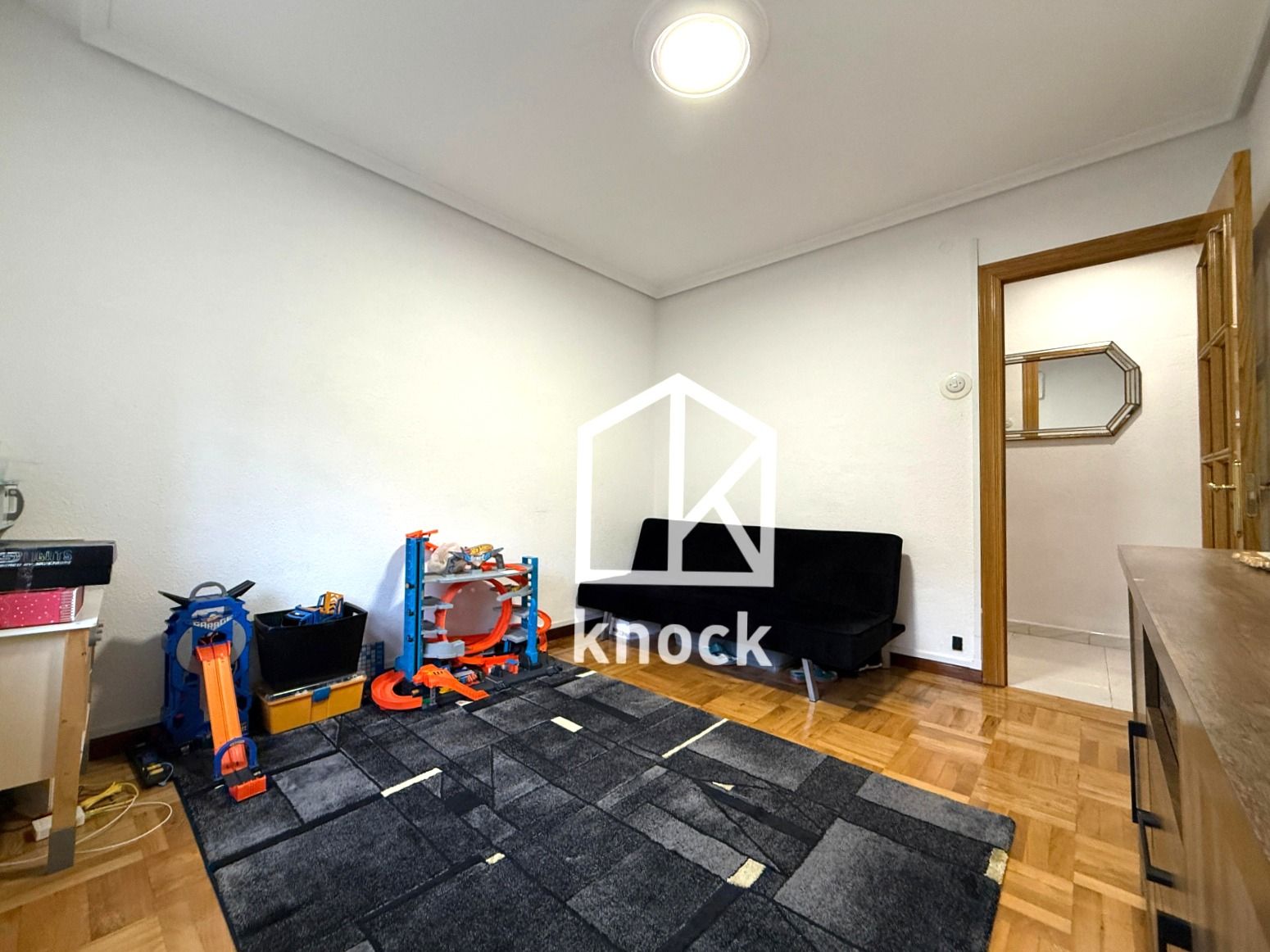 Bedroom of Flat for sale in Avilés  with Heating, Private garden and Parquet flooring