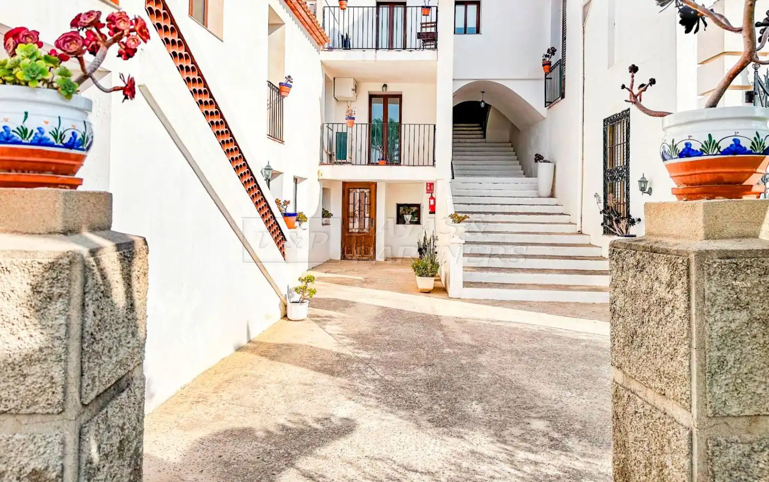Vista exterior de Edificio en venta en Altea