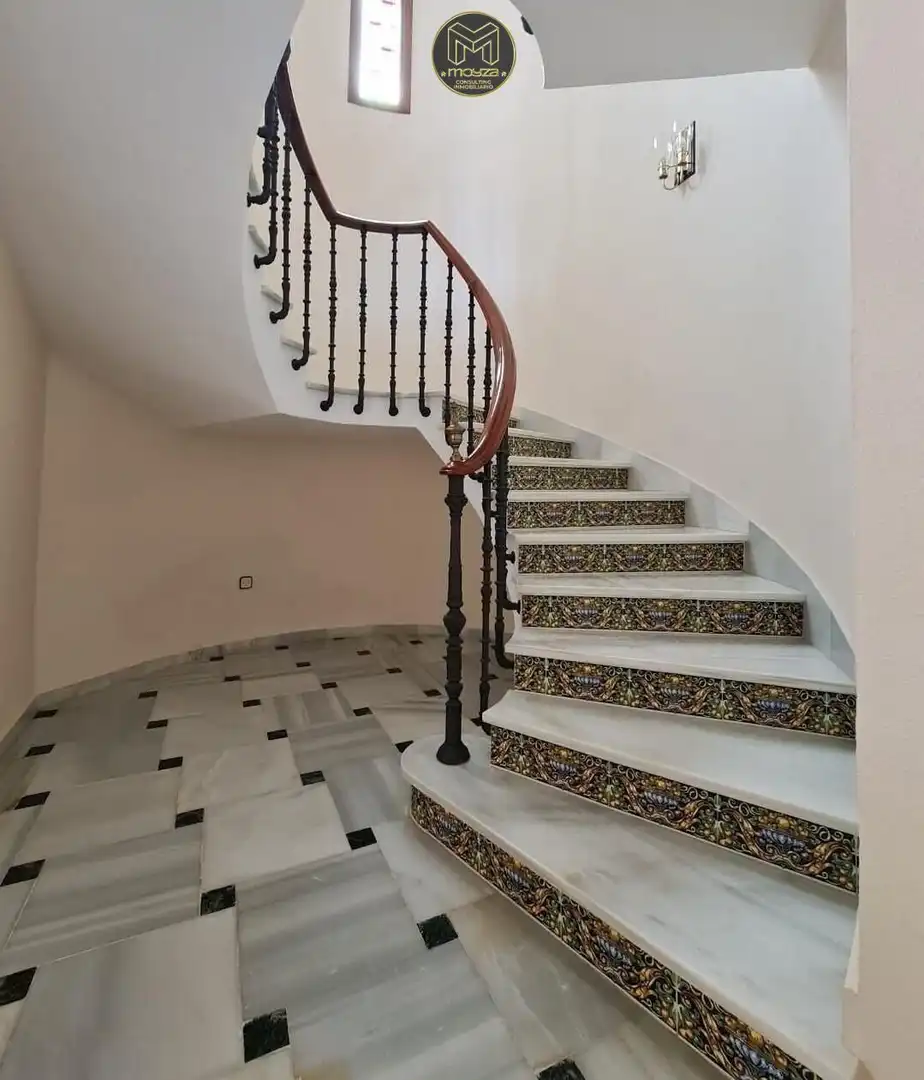 Houses for sale in Rota  with Air Conditioner, Terrace and Storage room