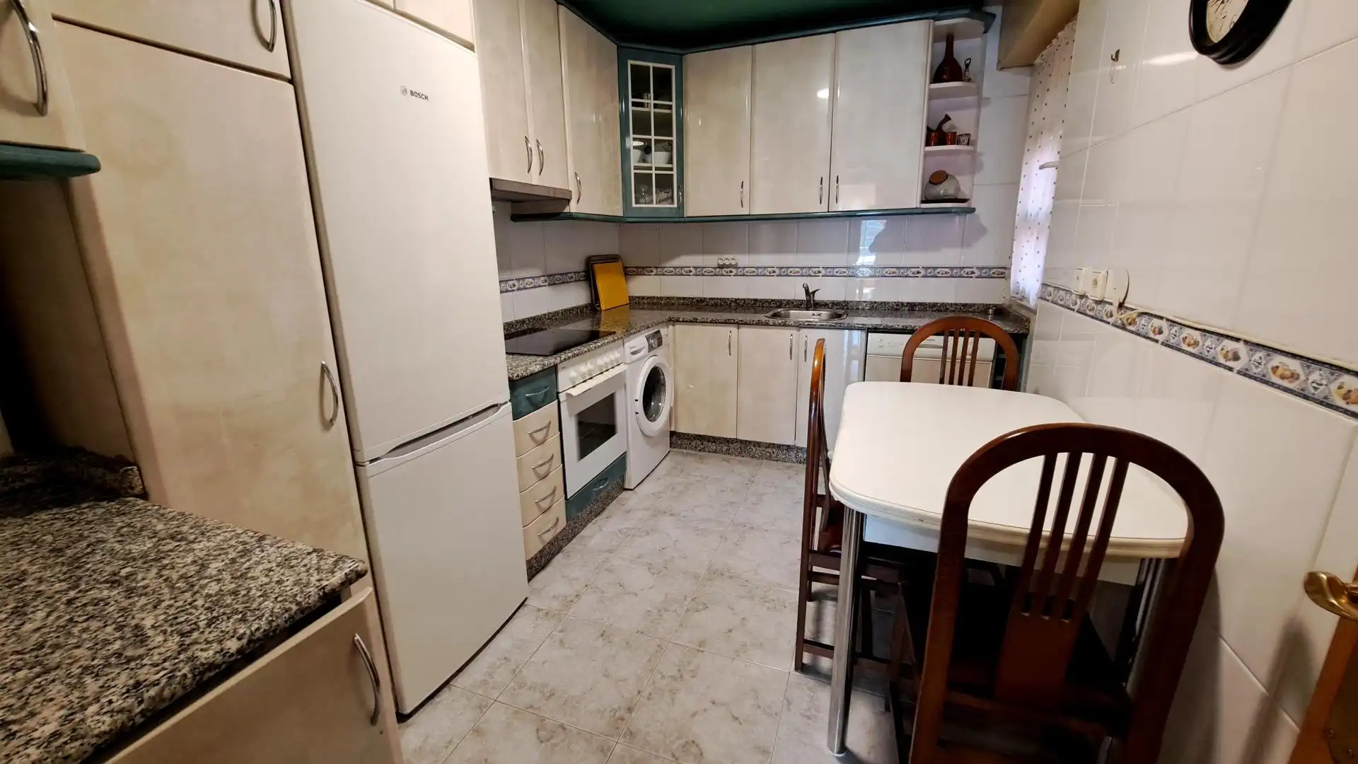 Cocina de Piso en venta en Ponferrada con Calefacción y Terraza