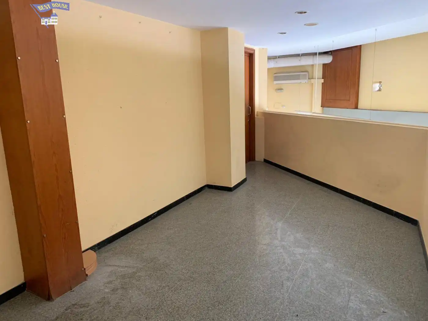Local en venta en Casc Antic