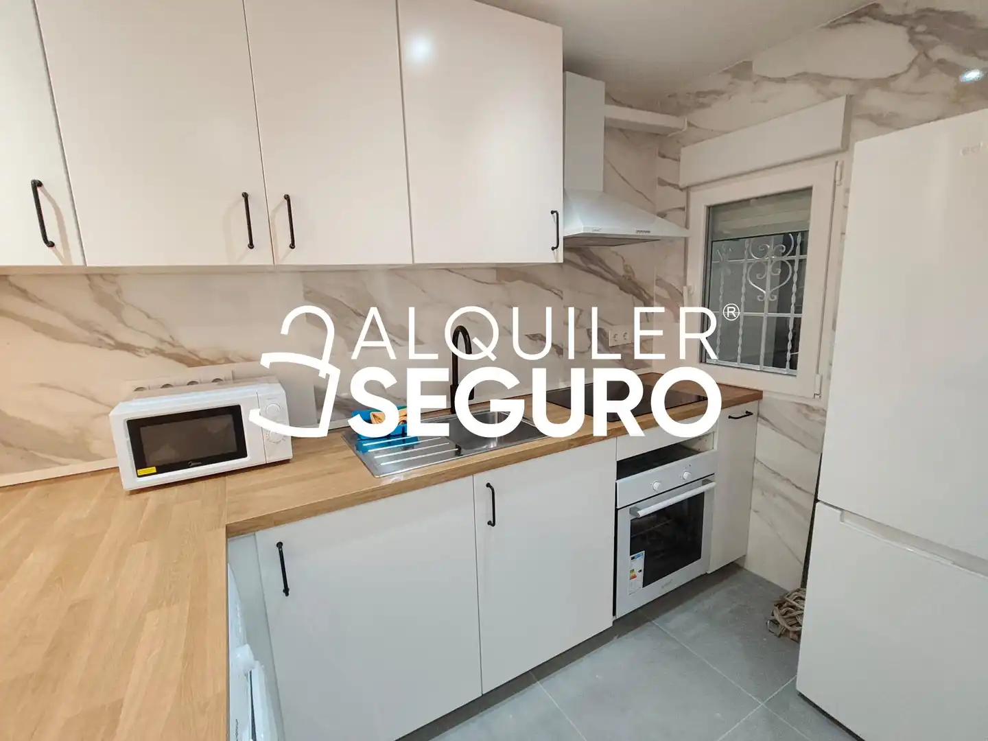 Cocina de Piso de alquiler en Fuencarral - El Pardo