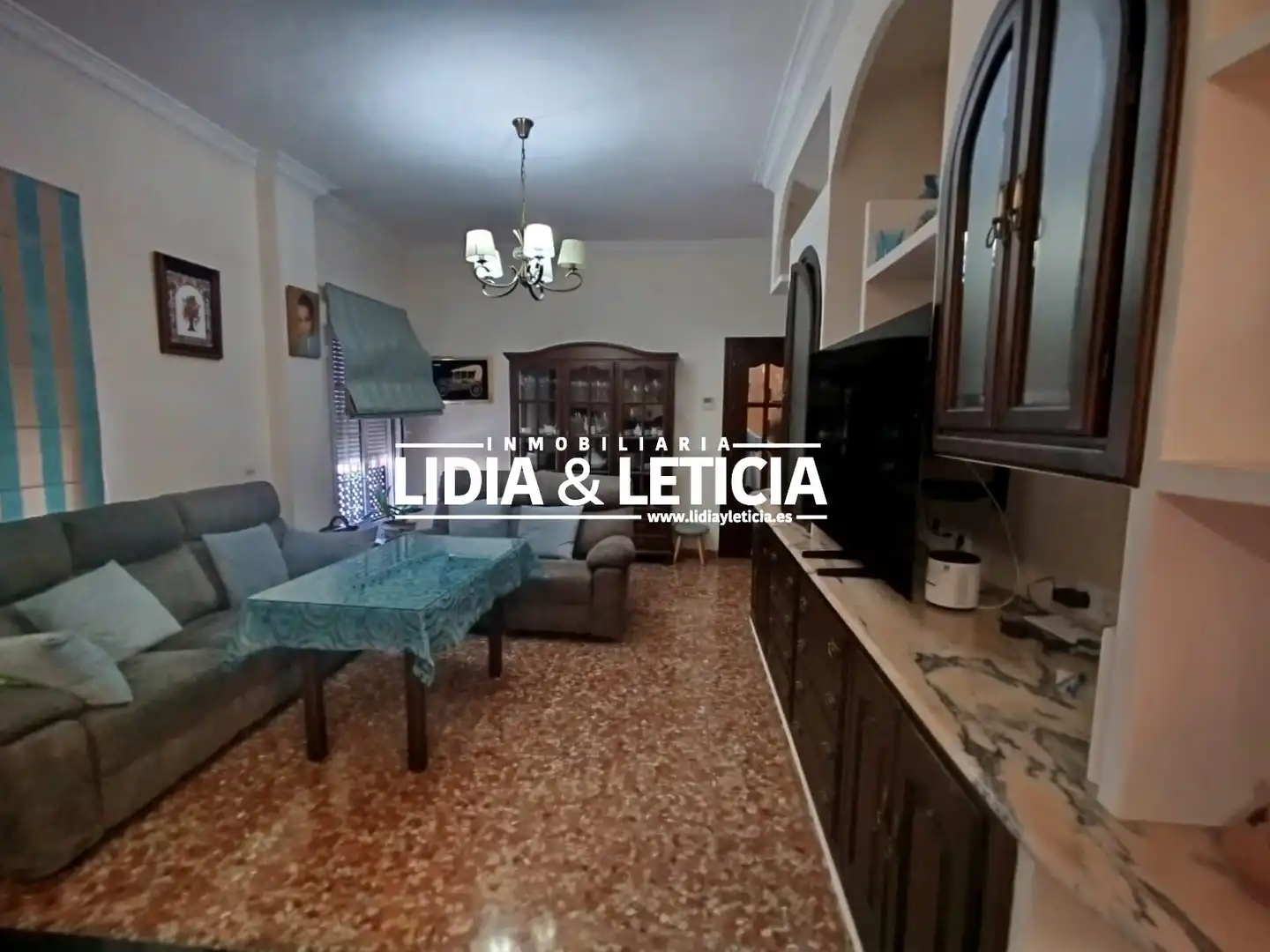 Sala d'estar de Casa o xalet en venda en Alcalá de Guadaira amb Aire condicionat i Traster